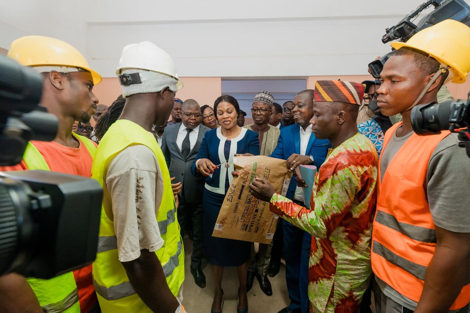 Charging Structure LANCEMENT DU CQM : LE BENIN RENFORCE LA VALORISATION DES COMPETENCES ET ...
